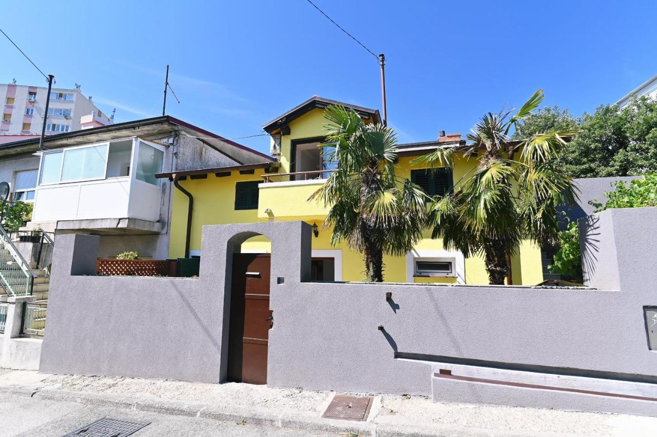 Villa Privatna Kuca Krimeja Rijeka Exterior foto