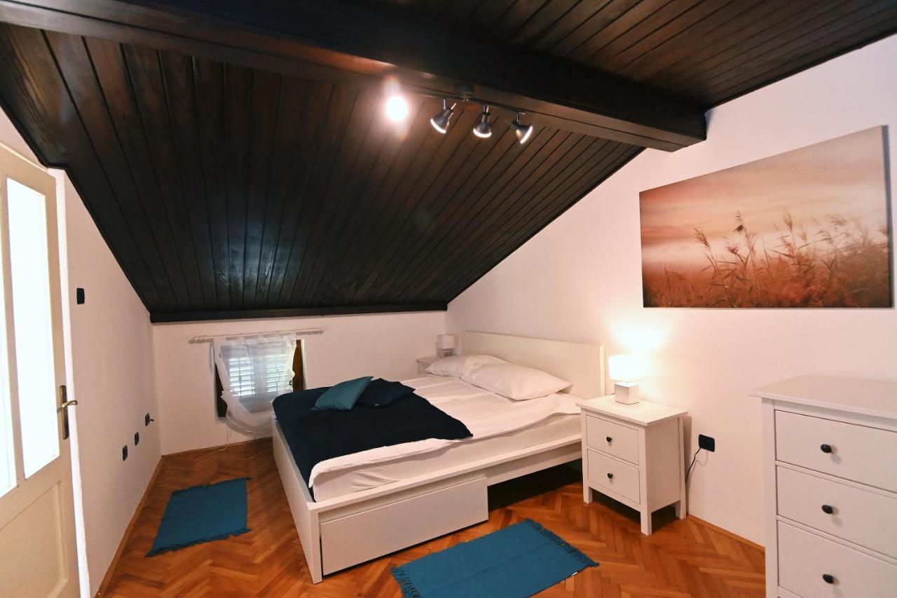 Villa Privatna Kuca Krimeja Rijeka Exterior foto